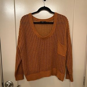 ❌ last chance, going to donate ❌ 
Unig burnt orange sweater. Size M/L